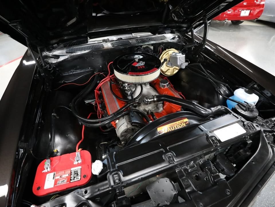 396 big-block V8 engine bay